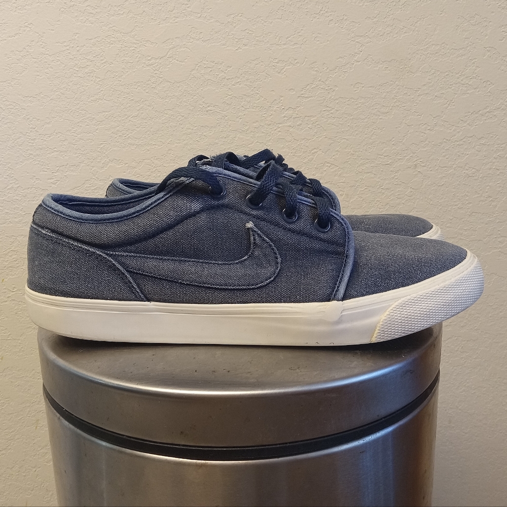 Nike Toki Low Sheos Men's 10.5 Denim Blue Jean Janoski Style Skateboard Skater